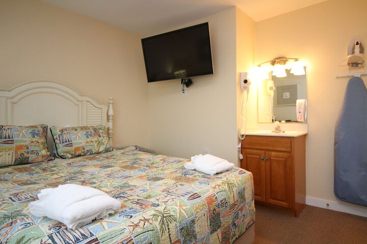 Room 6 of 44
