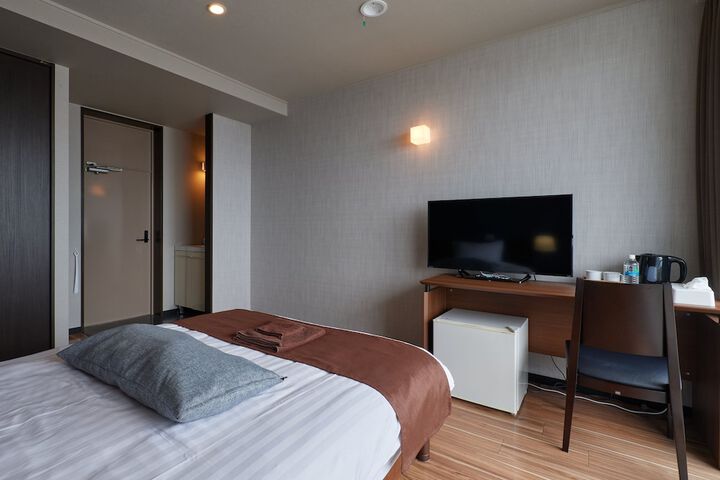 Room 16 of 79