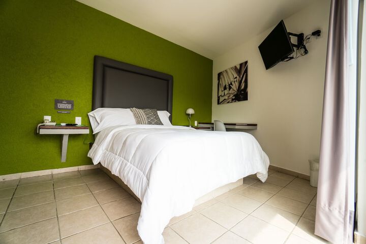 Room 5 of 37