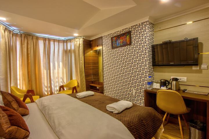 Room 27 of 91