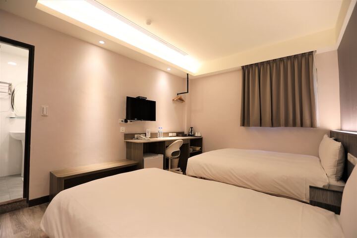 Room 49 of 79