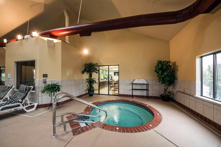 Photo of Sleep Inn & Suites Tulsa Central I-44 Pool