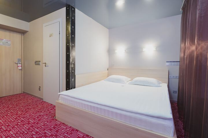 Room 16 of 61