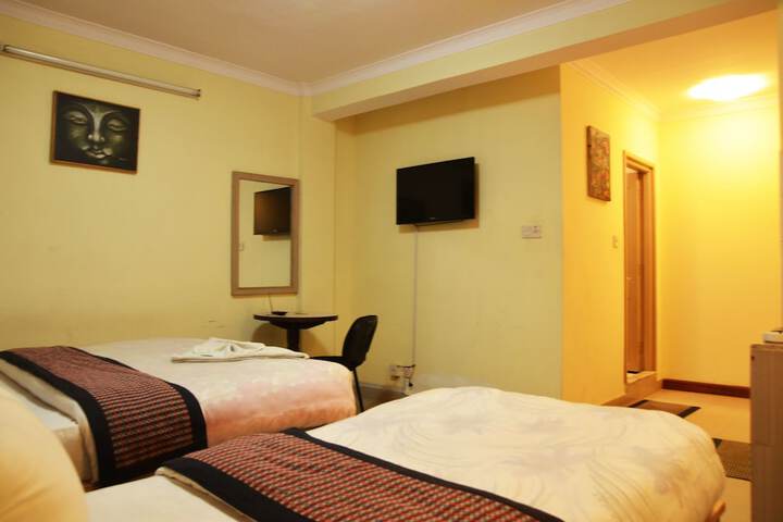 Room 12 of 39