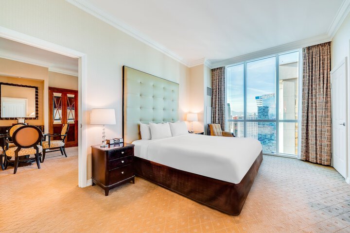 Room 38 of 103