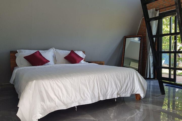 Room 5 of 67