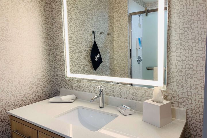 Bathroom shower