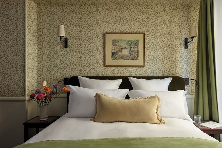 Room 42 of 79