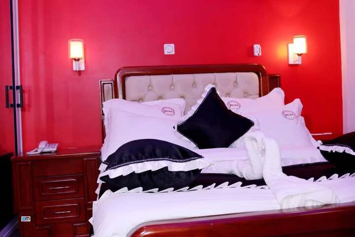 Room 3 of 23