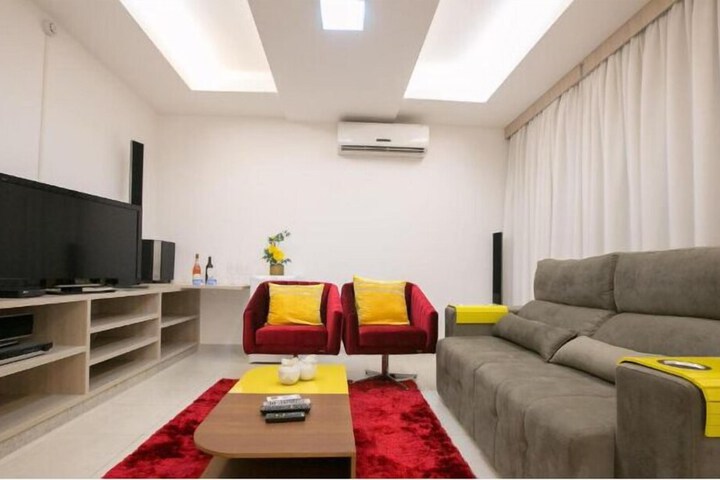 Room 2 of 23