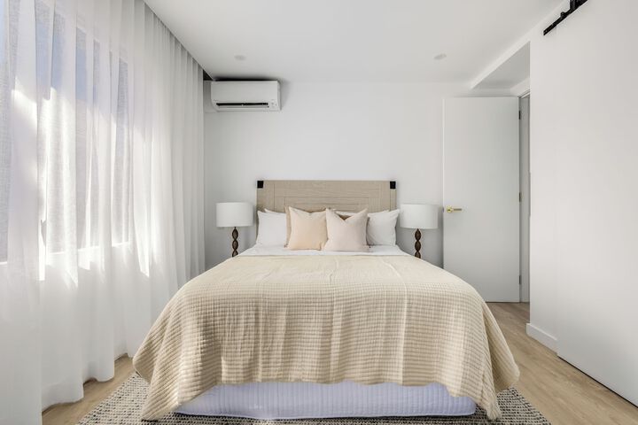 Room 11 of 72