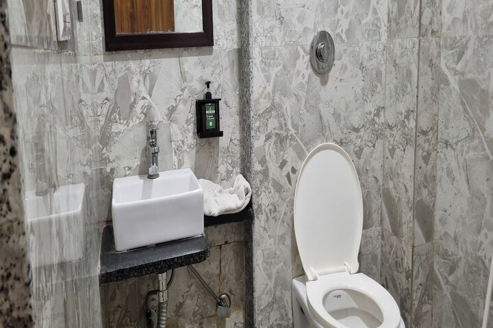 Room 50 of 75