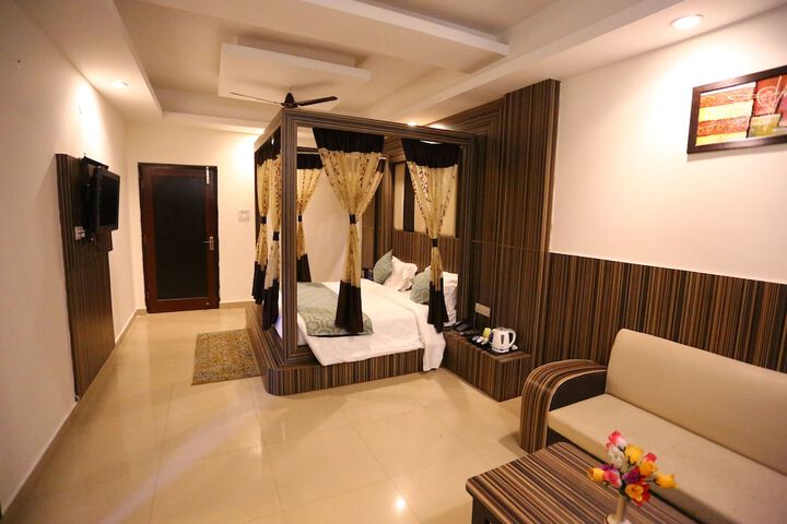 Room 15 of 45