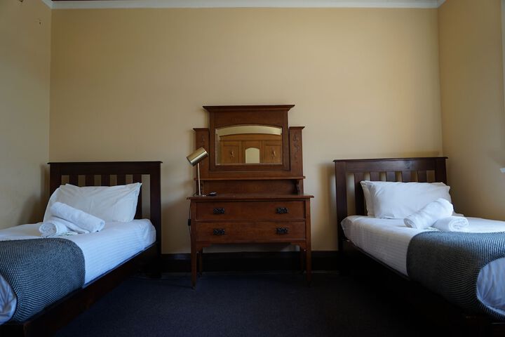 Room 9 of 39