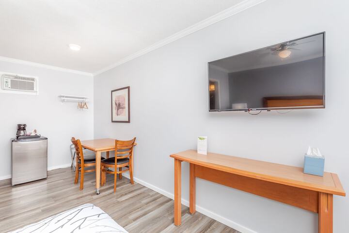 Room 15 of 42