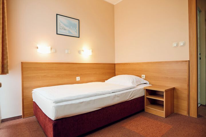 Room 10 of 62