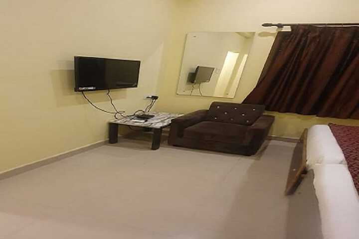 Room 3 of 17