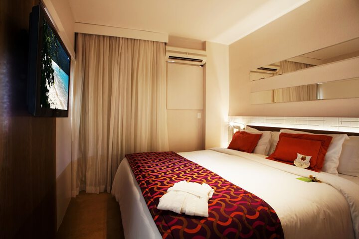 Room 9 of 48