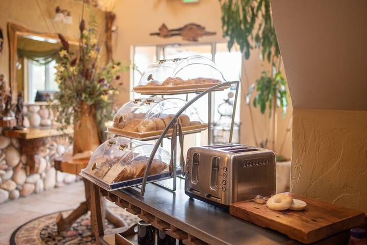 Breakfast/Coffee Service 49 of 100