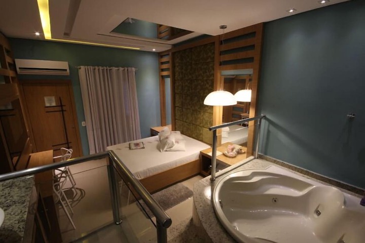 Room 5 of 61