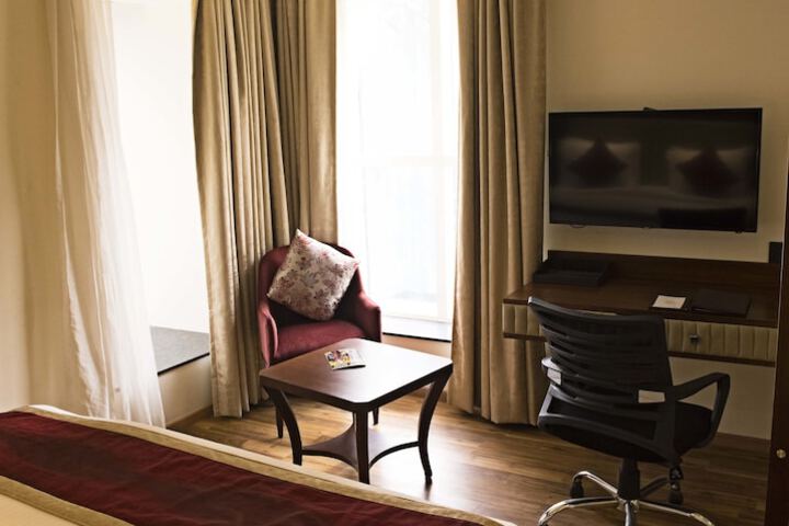 Room 9 of 49