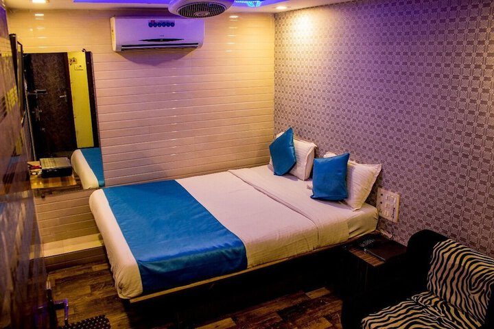 Room 10 of 49