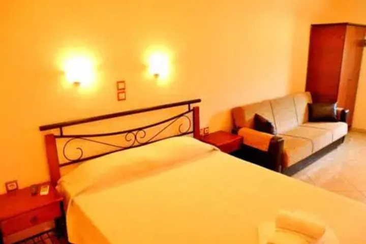 Room 2 of 10