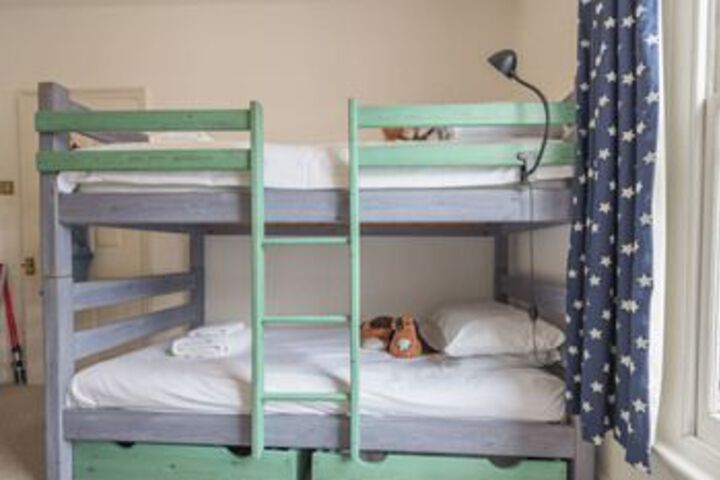 Room 5 of 19