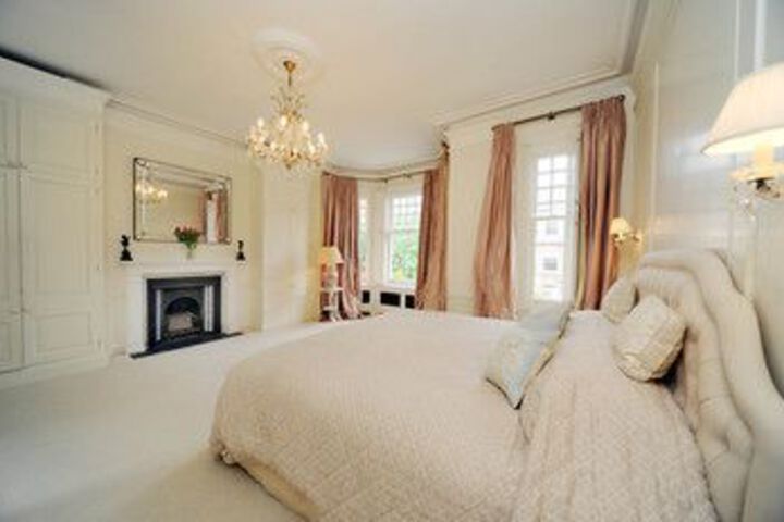 Room 15 of 27