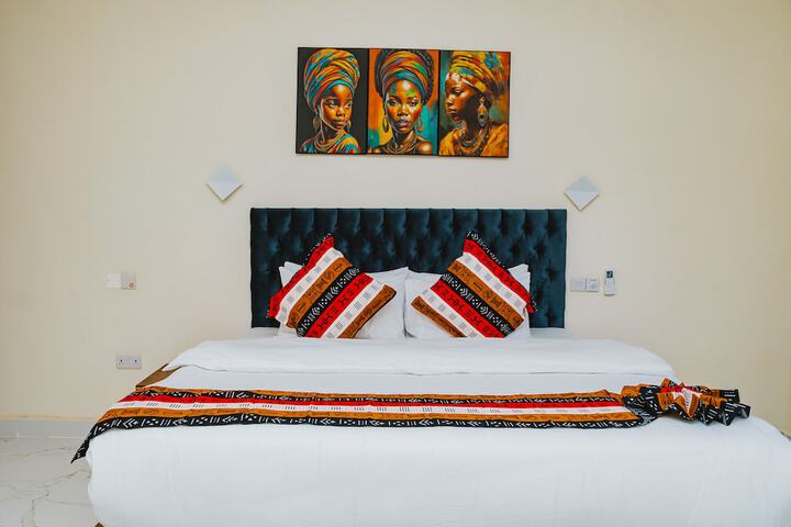 Room 6 of 29