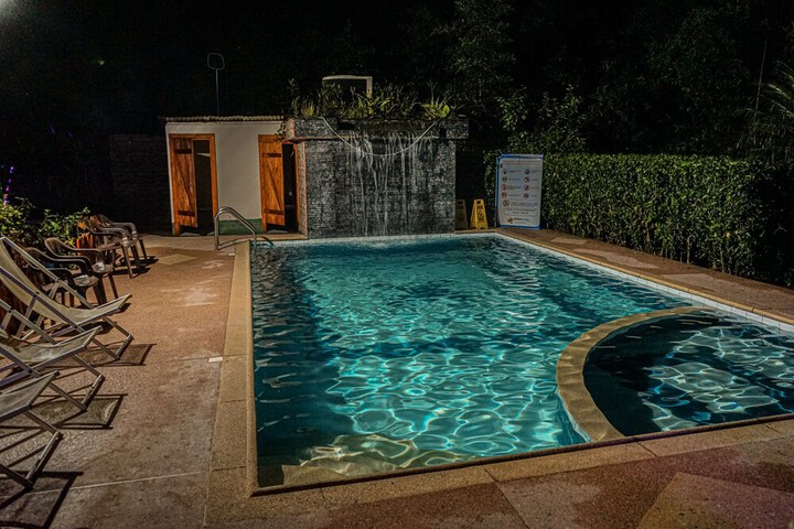 Pool 43 of 79