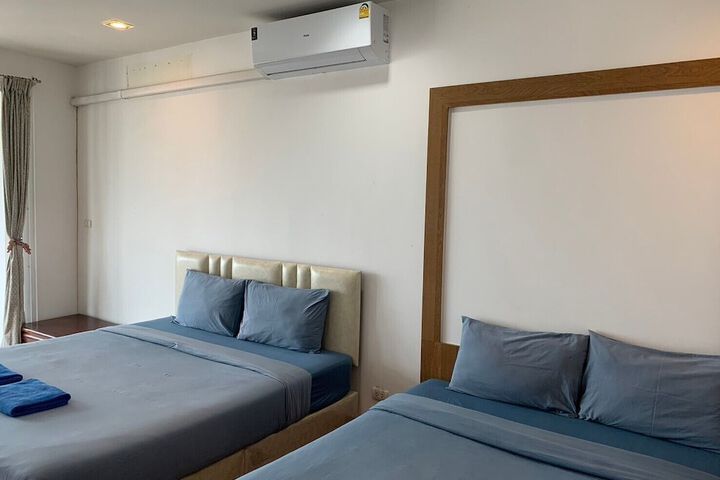 Room 34 of 263