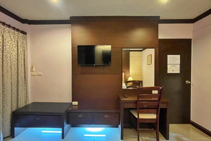 Room 29 of 191