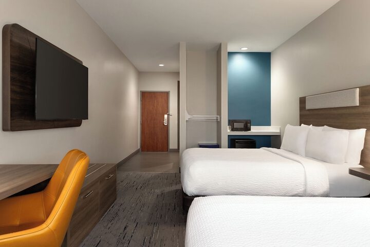 Room 22 of 48