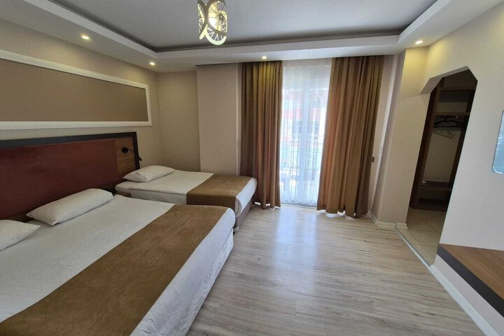 Room 32 of 58