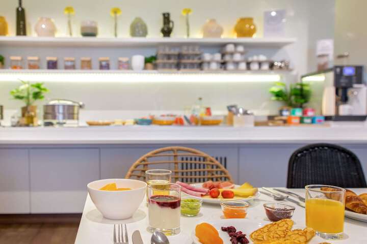 Breakfast/Coffee Service 66 of 92