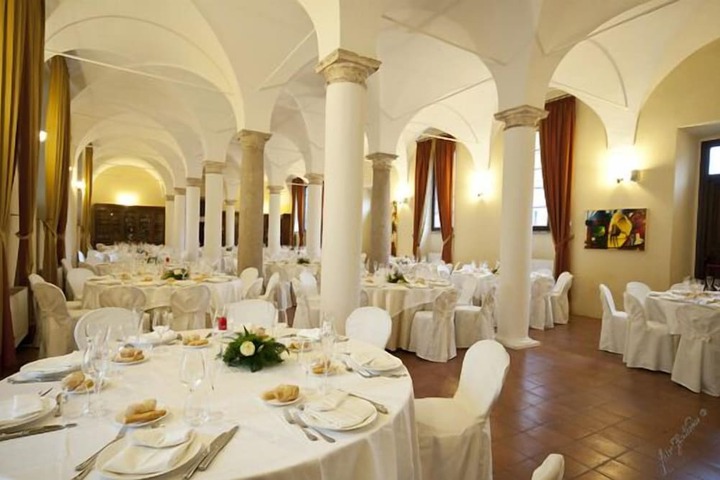 Wedding/Banquet 17 of 33