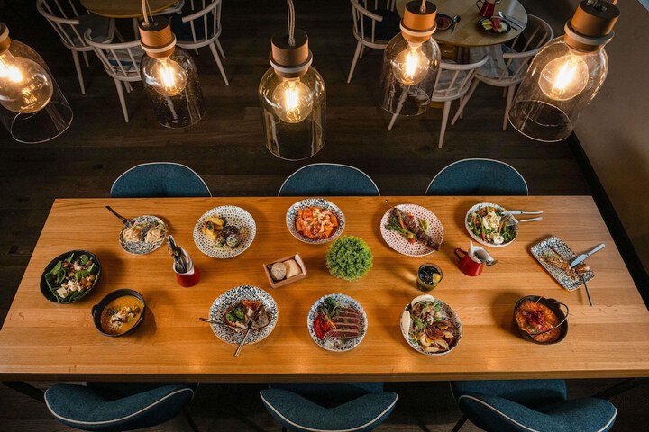 Dining 85 of 130