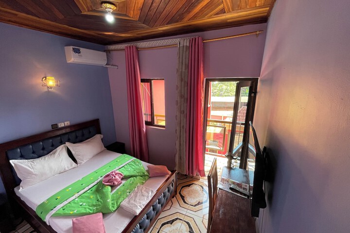 Room 54 of 118