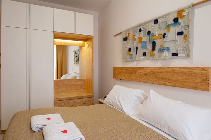 Room 8 of 45