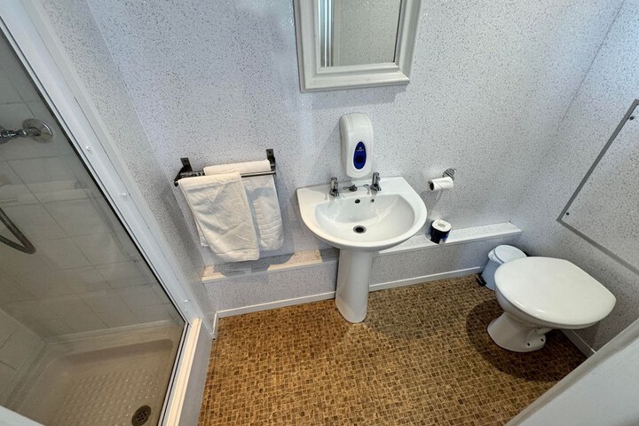 Room 110 of 125
