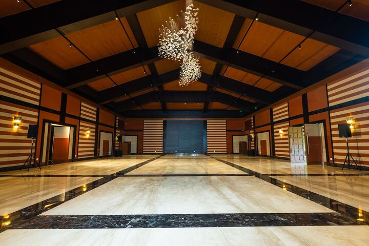 Ballroom/Hall 30 of 42