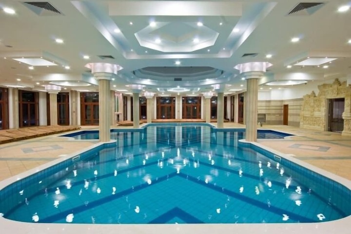 Pools & Facilities