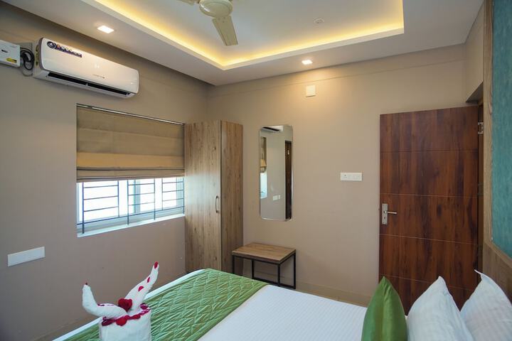 Room 11 of 19