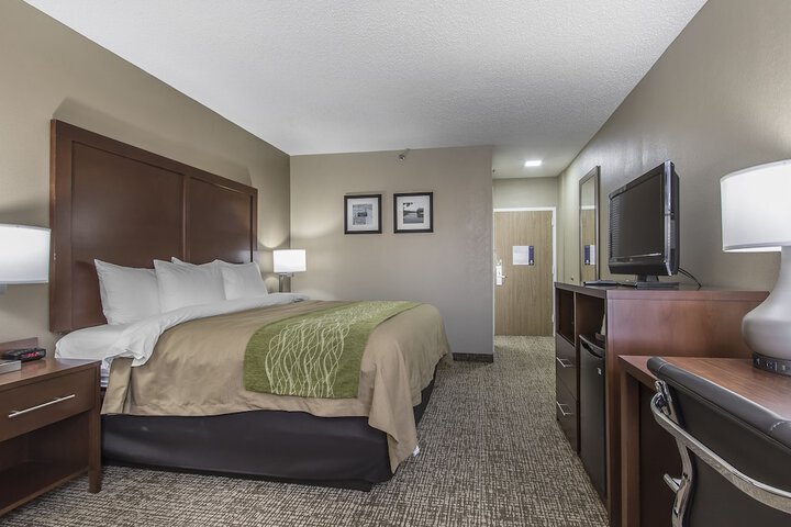 Room 8 of 16