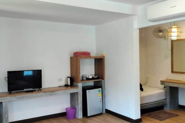 Room 22 of 100