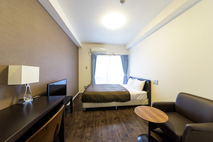 Room 3 of 21