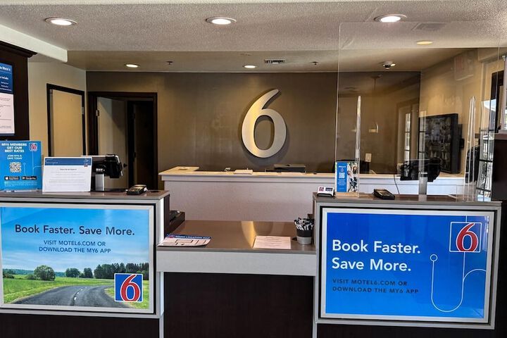 Hotel Interior 4 of 29