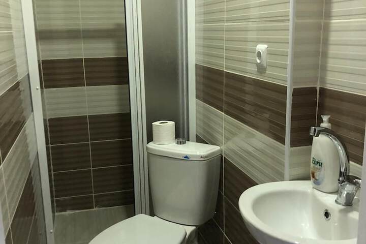 Room 9 of 15