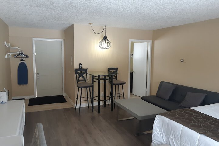 Room 4 of 46